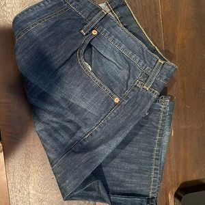 Levi’s 527